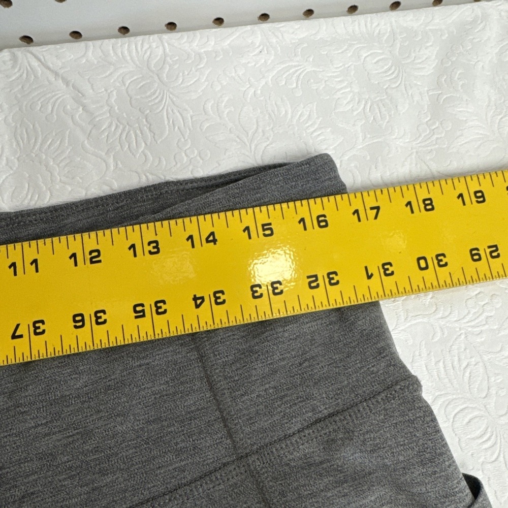Xersion Move High Rise Capri Leggings Pockets Grey XL Made in Lesotho Athletic - Picture 8 of 10